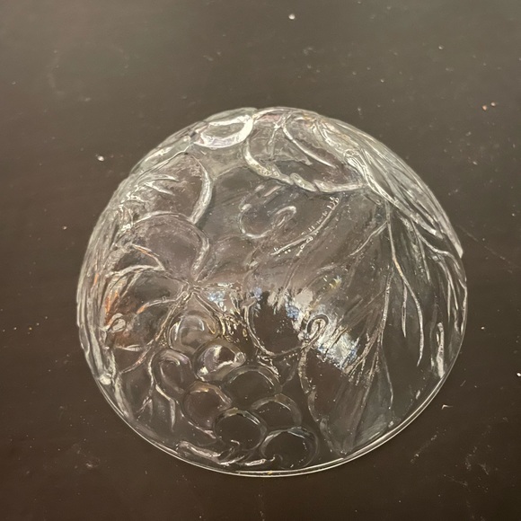 Indonesia Clear Cut Glass Dinner Plates and Bowls in Grape motif - Picture 4 of 9